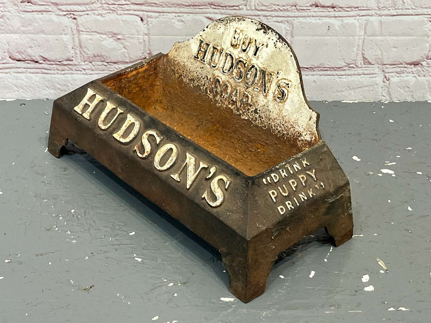 <p>Buy Hudson's Soap Cast Iron Puppy Drinker</p>