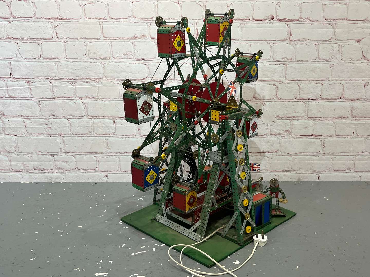 <p>Meccano Made Ferris Wheel</p>