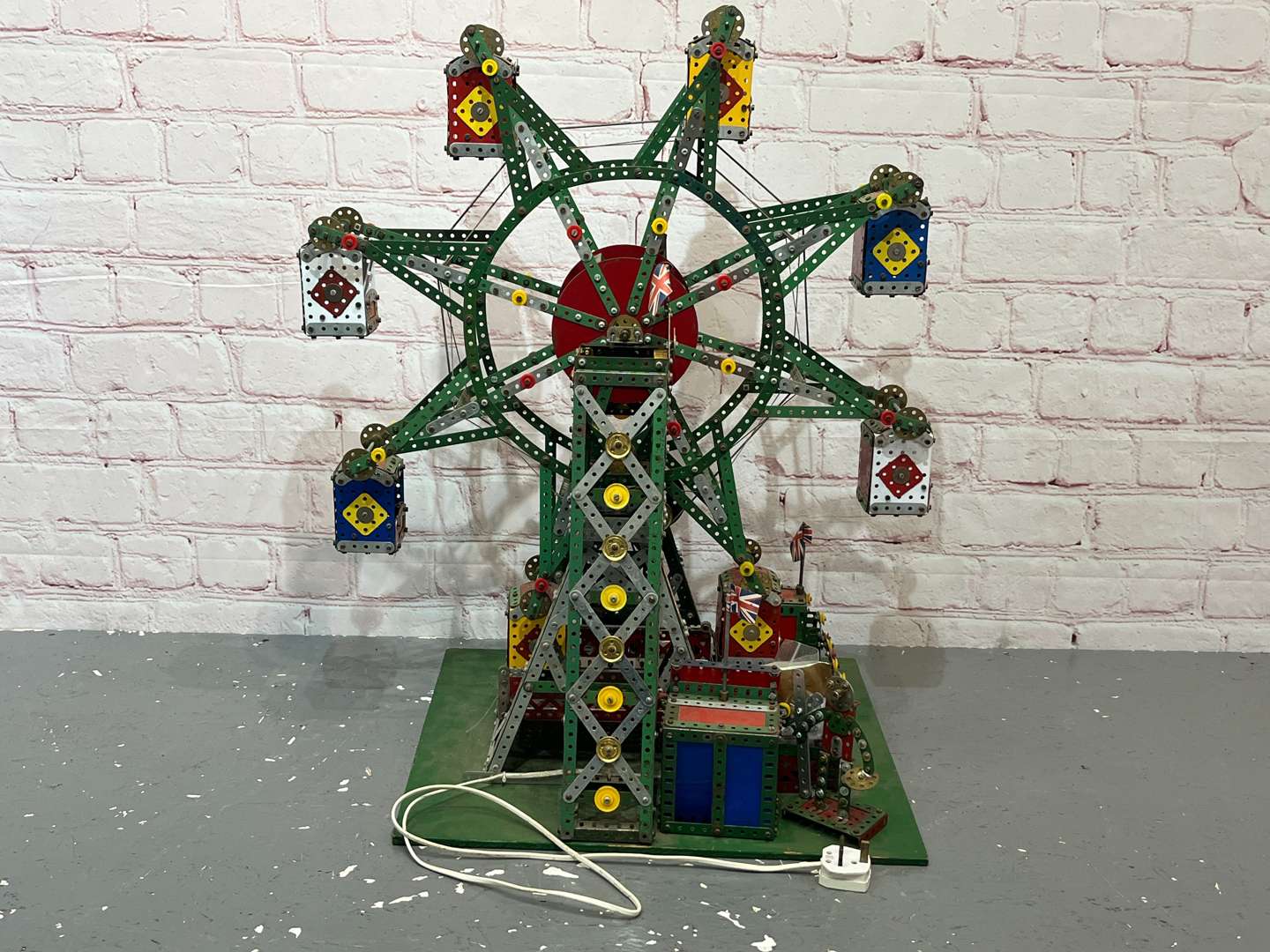 <p>Meccano Made Ferris Wheel</p>