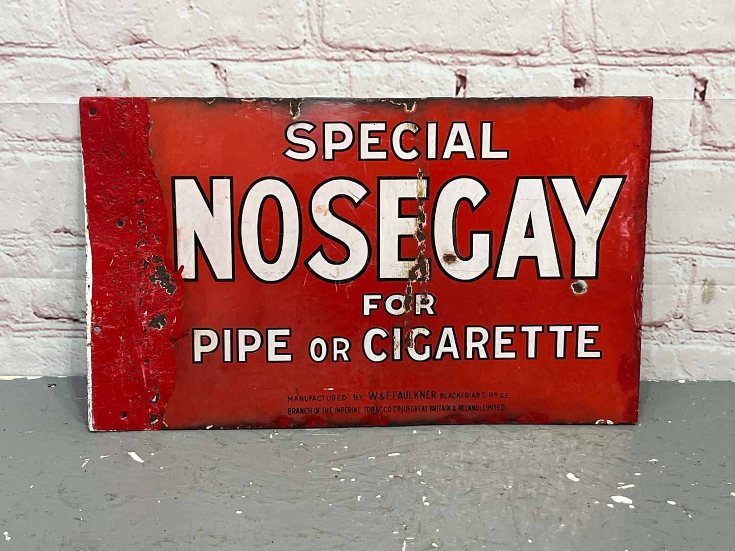 <p>Special Nosegay For Pipe or Cigarettes Enamel Sign</p>