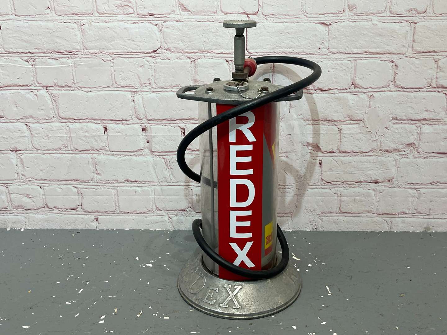 <p>Redex Forecourt Oil Dispenser&nbsp;</p>