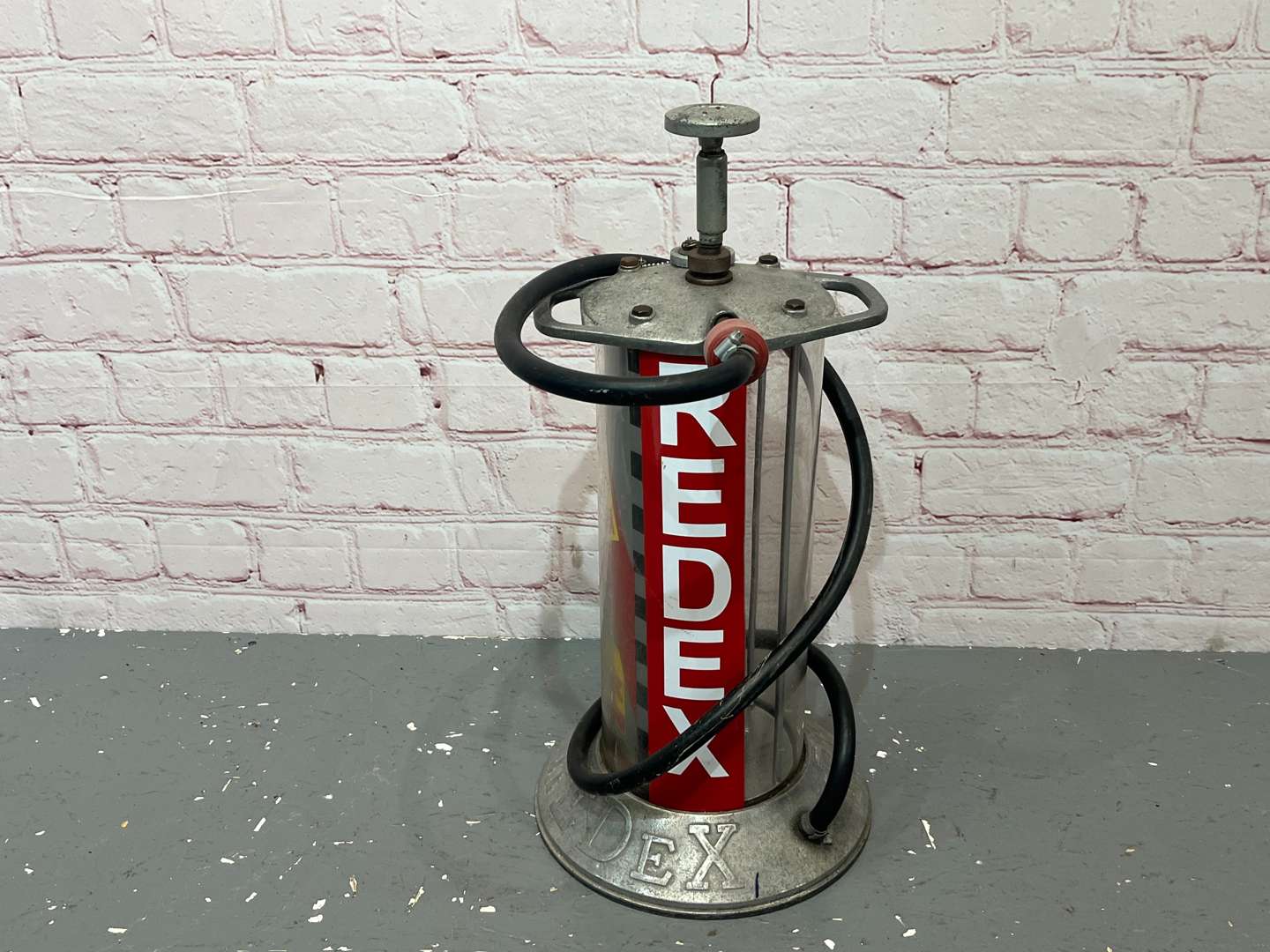 <p>Redex Forecourt Oil Dispenser&nbsp;</p>