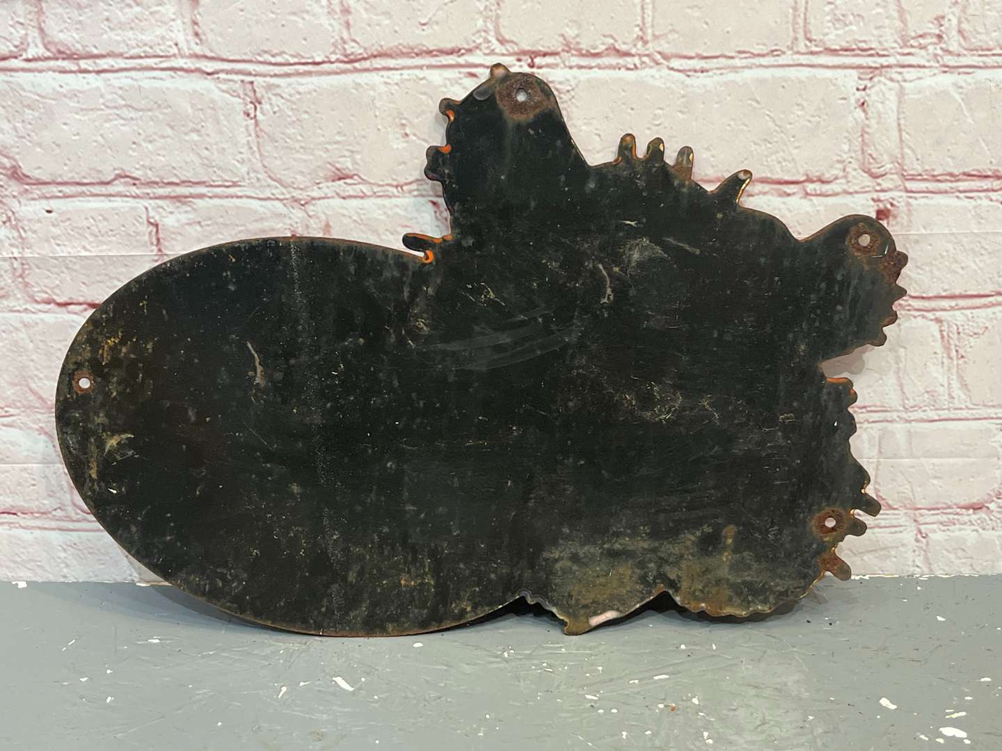 <p>Esso Tiger Enamel Sign</p>