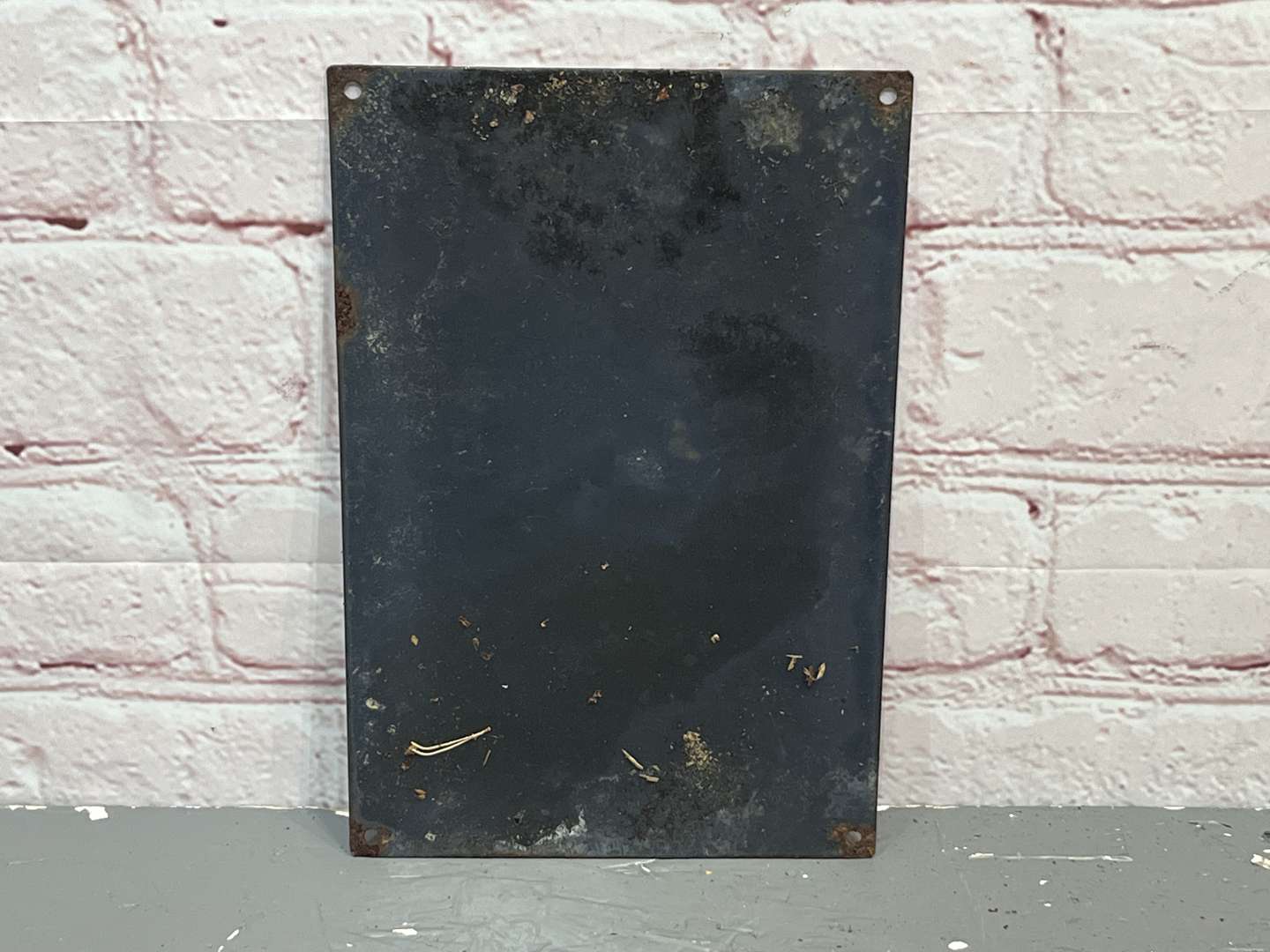 <p>Honest Scrap Small Enamel Sign</p>