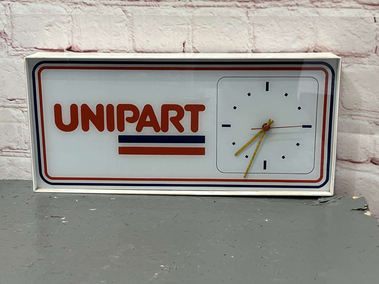 <p>Unipart Dealership Perspex Clock</p>