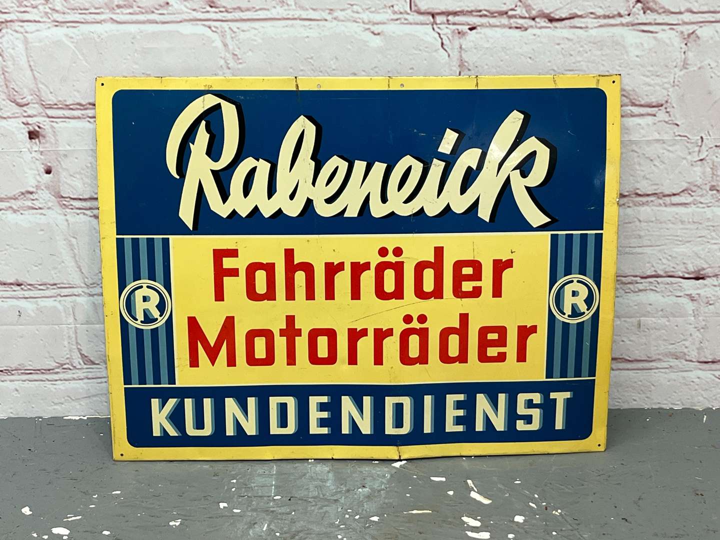 <p>Rabeneick Kundendienst Tin Sign</p>