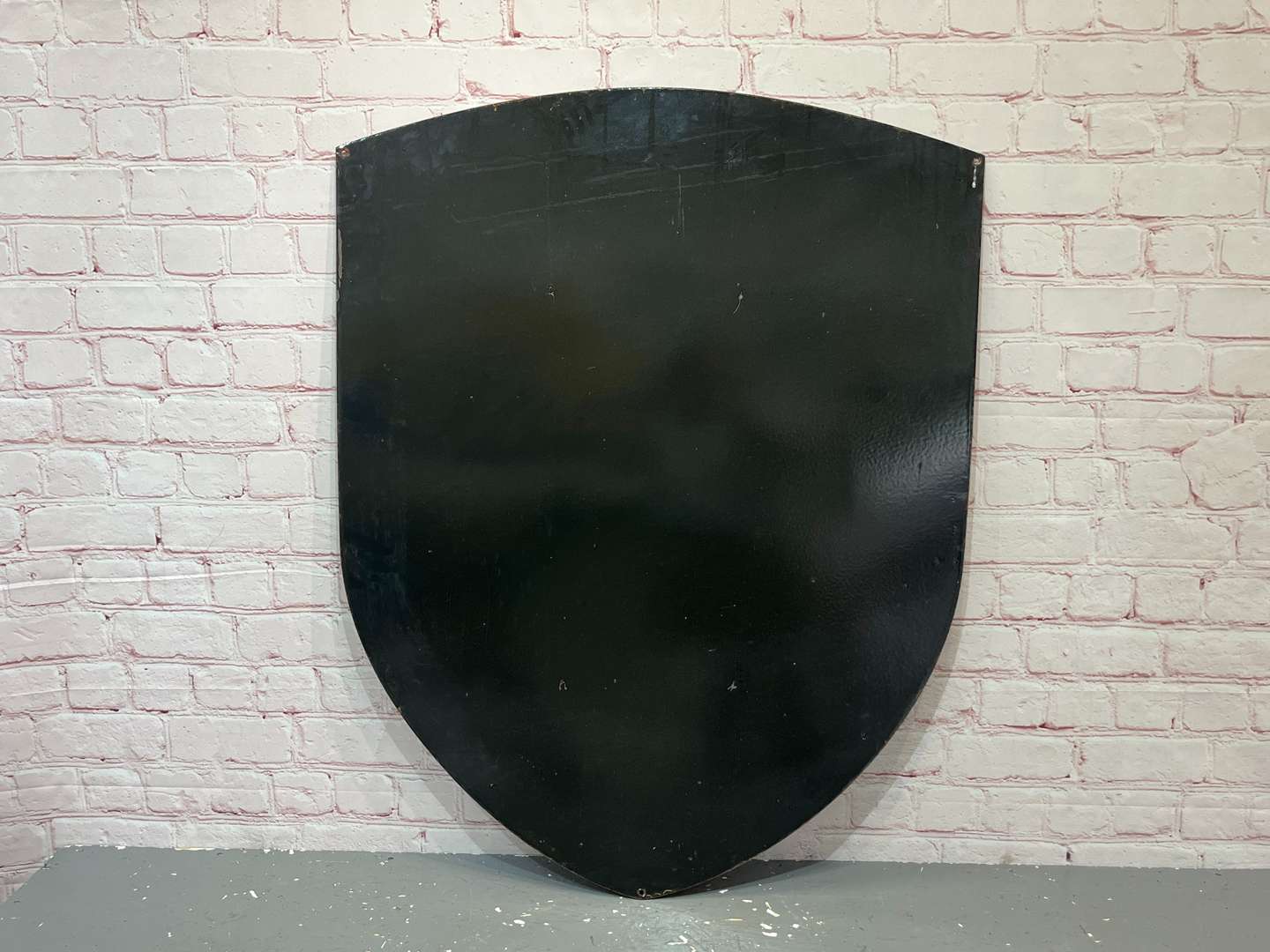 <p>Large Porsche Emblem Enamel Sign&nbsp;</p>