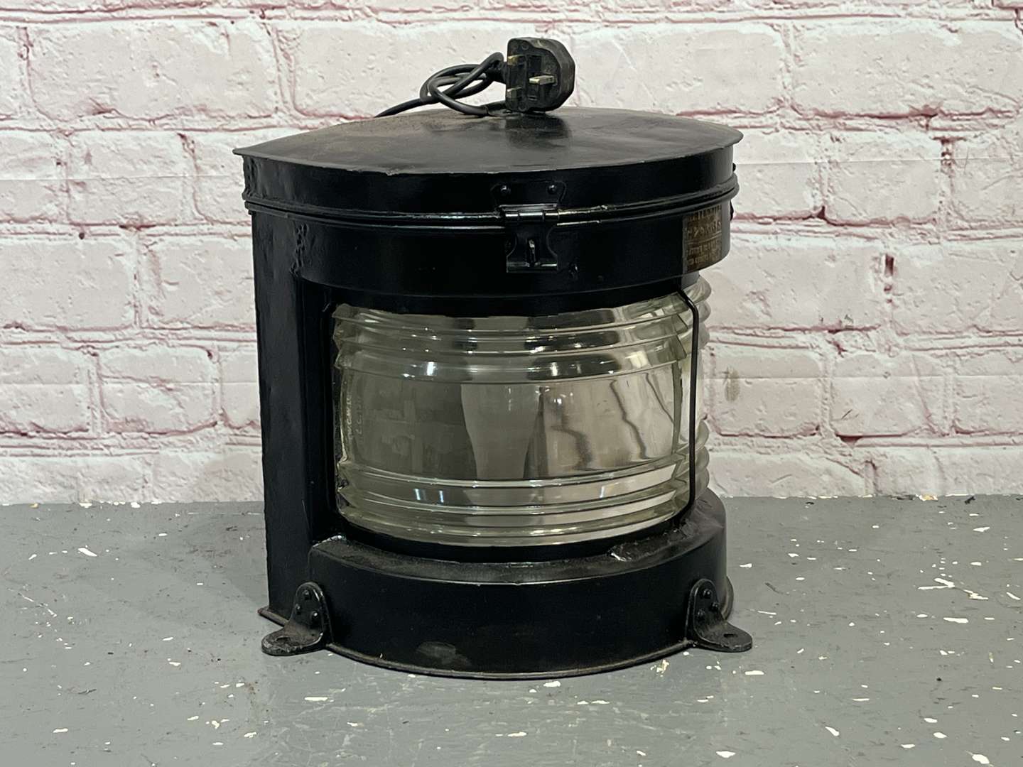 <p>Metlorite 629335 Electric Converted Ship Lamp</p>