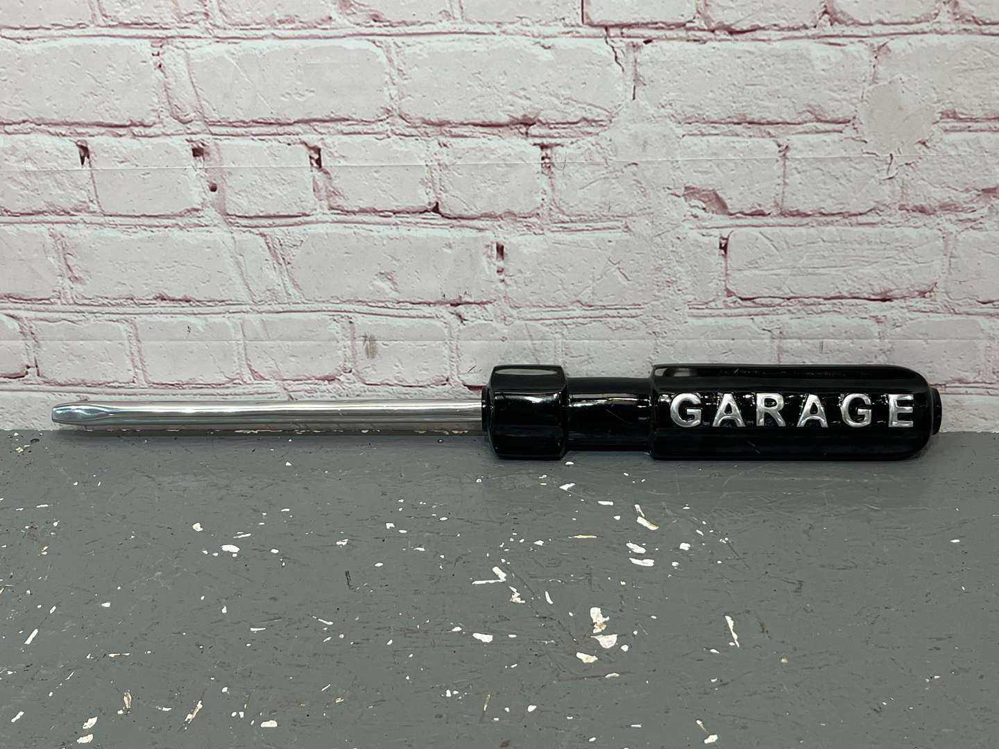 <p>Garage Oversized Aluminium Display Screwdriver&nbsp;</p>