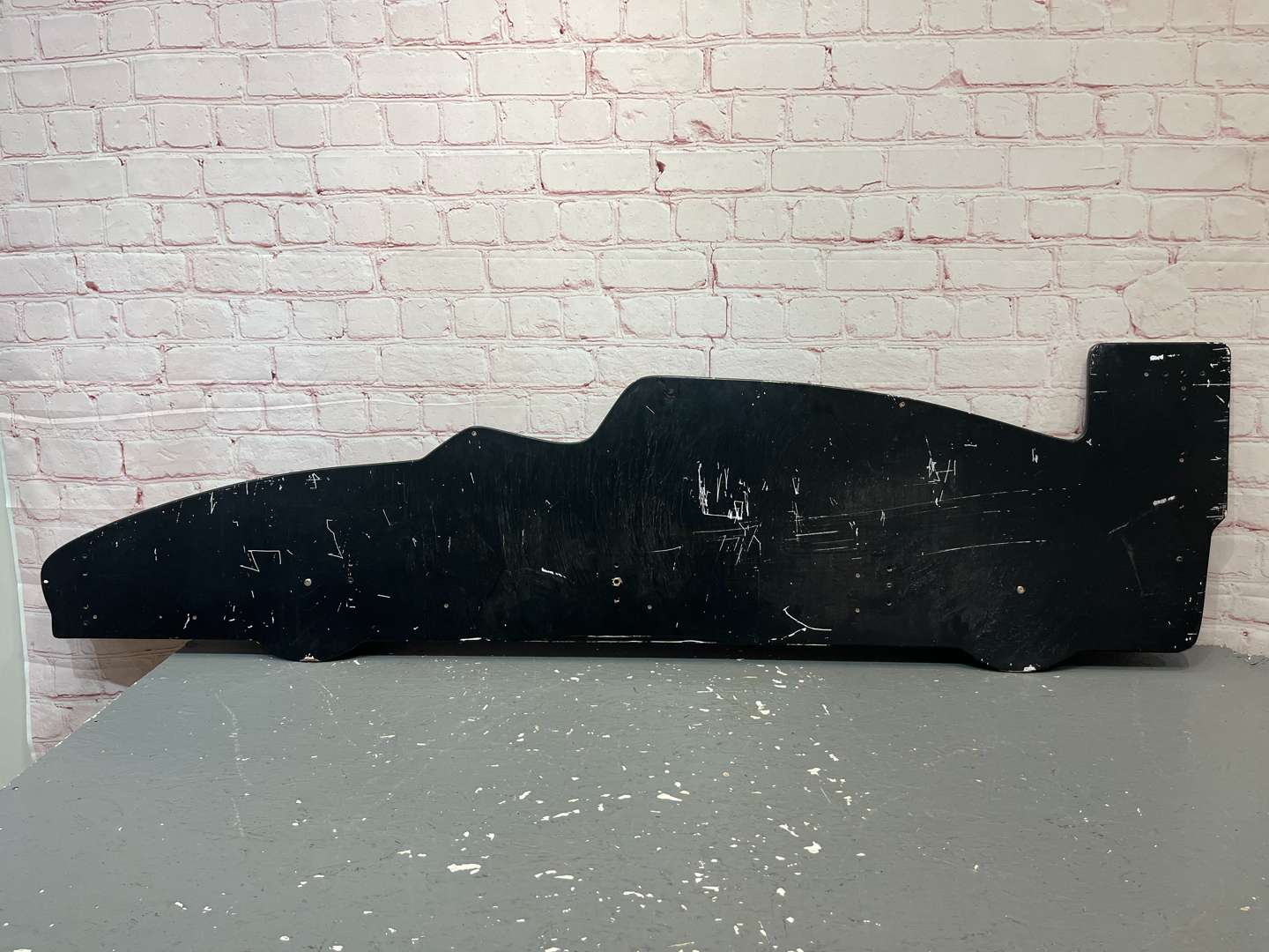 <p>Race Track Wooden Painted and Lacquered Display&nbsp;</p>