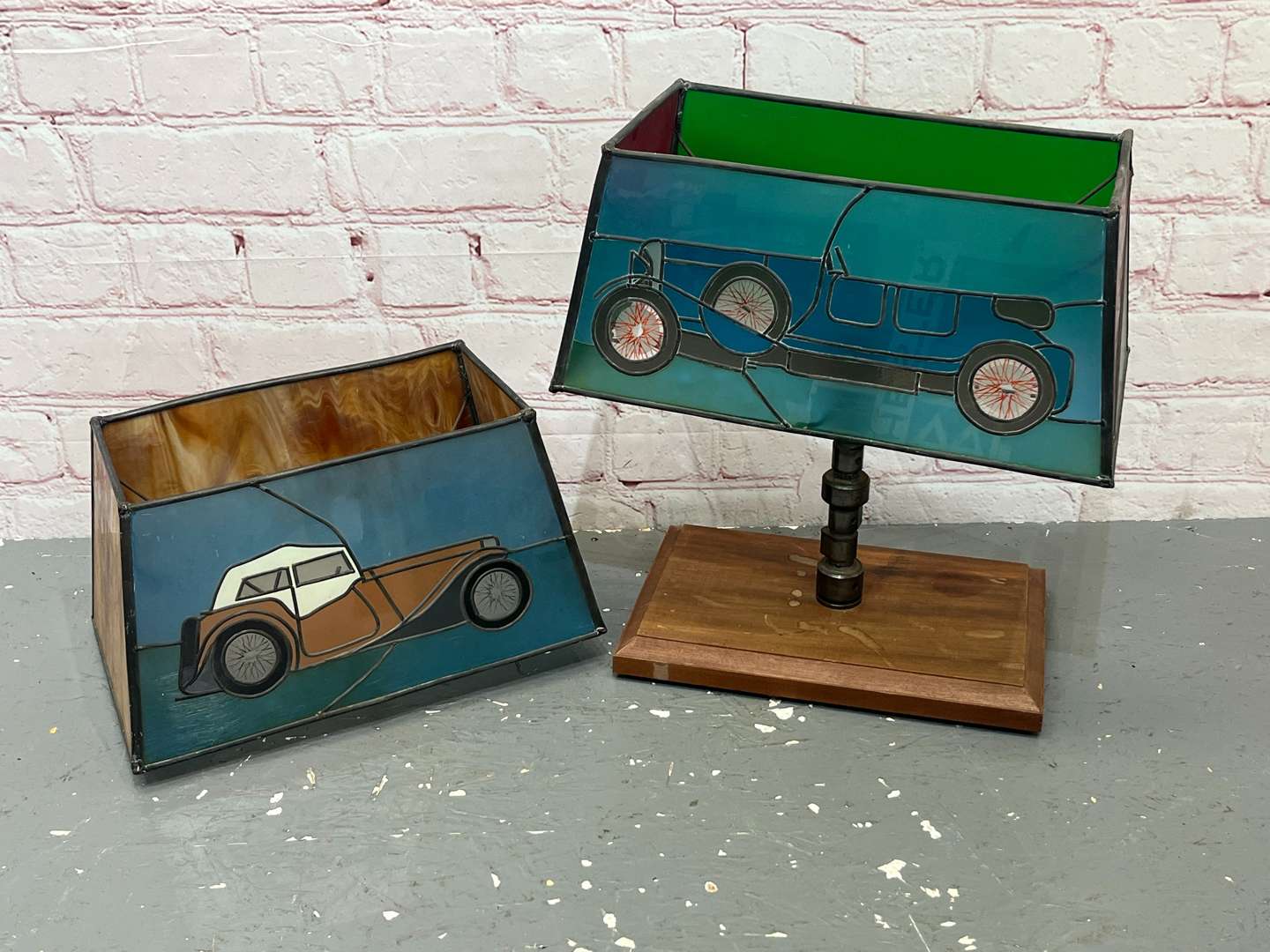 <p>Cam Shaft Made Lamp With Two Classic Car Shades</p>