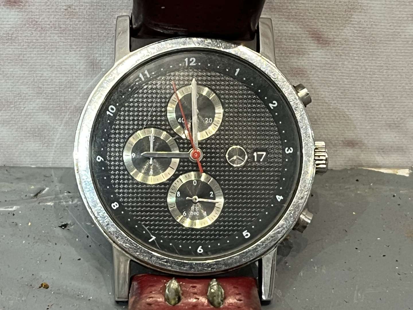 <p>Mercedes SLK Wrist Watch</p>