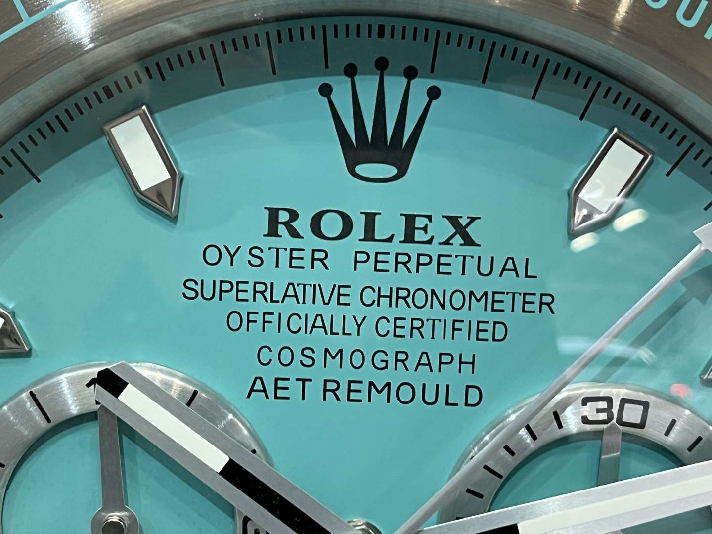<p>Rolex Cosmograph Modern Metal Wall Clock</p>