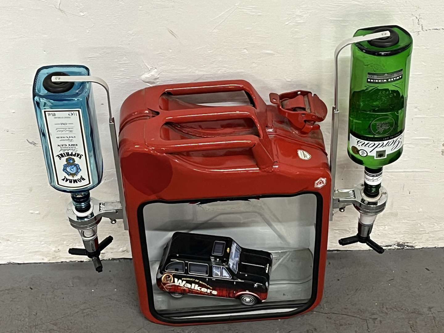 <p>20L Jerry Can Converted to a Optics Holder</p>