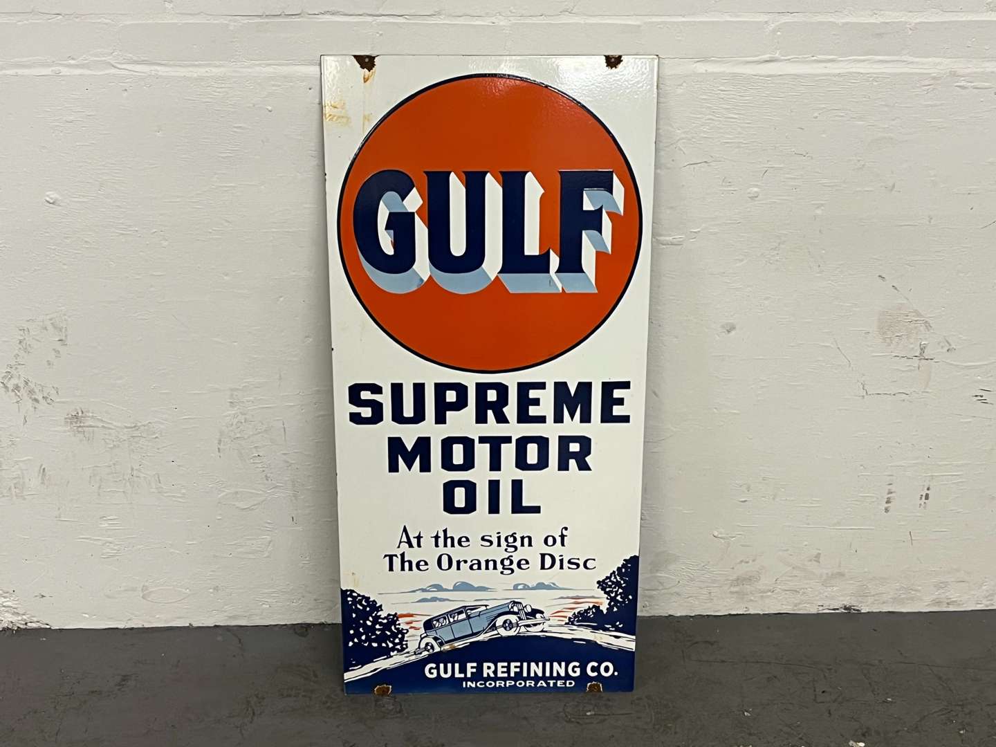 <p>Gulf Supreme Motor Oil Enamel Sign</p>