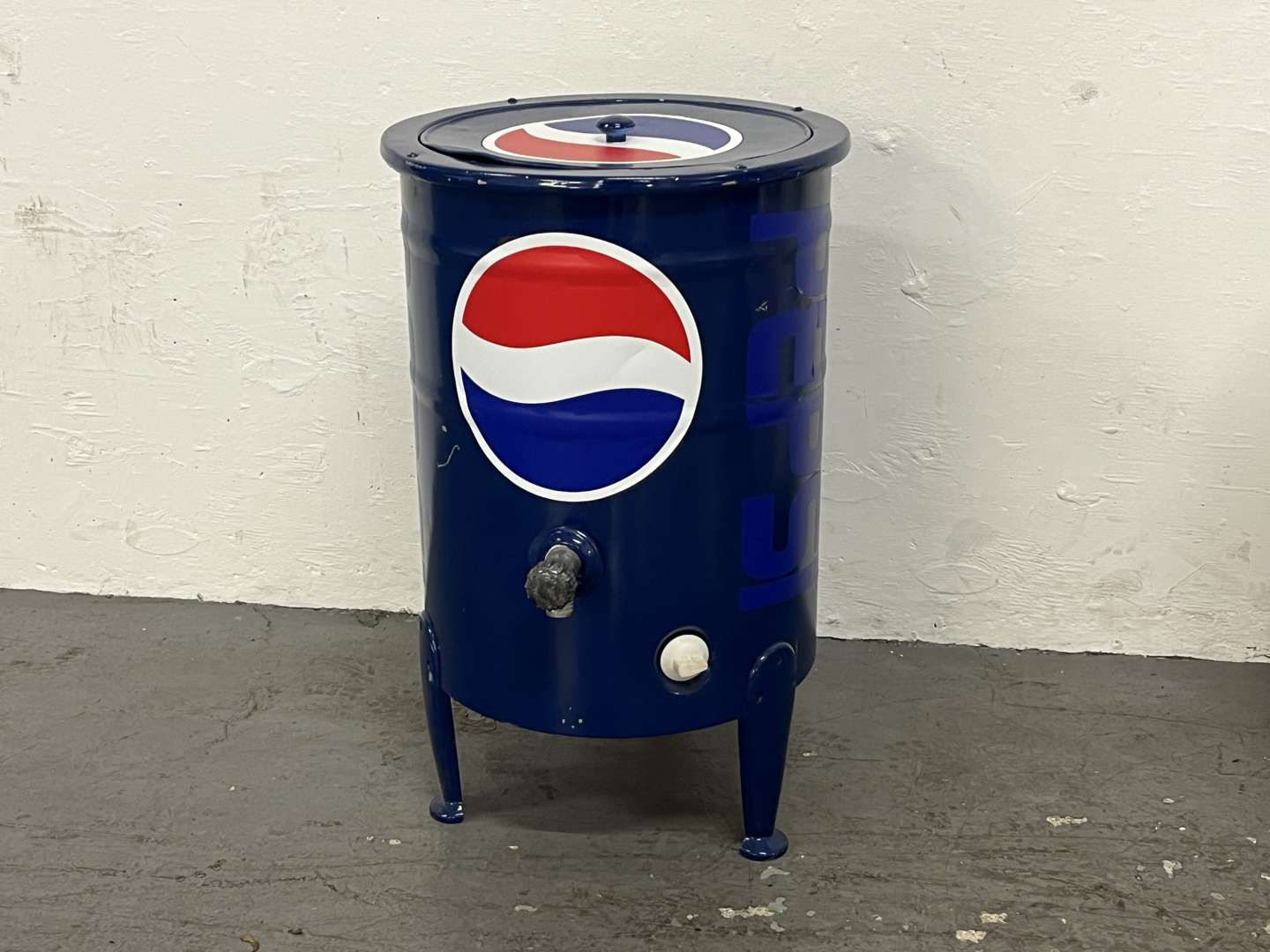 <p>Pepsi Liveried Water Boiler&nbsp;</p>