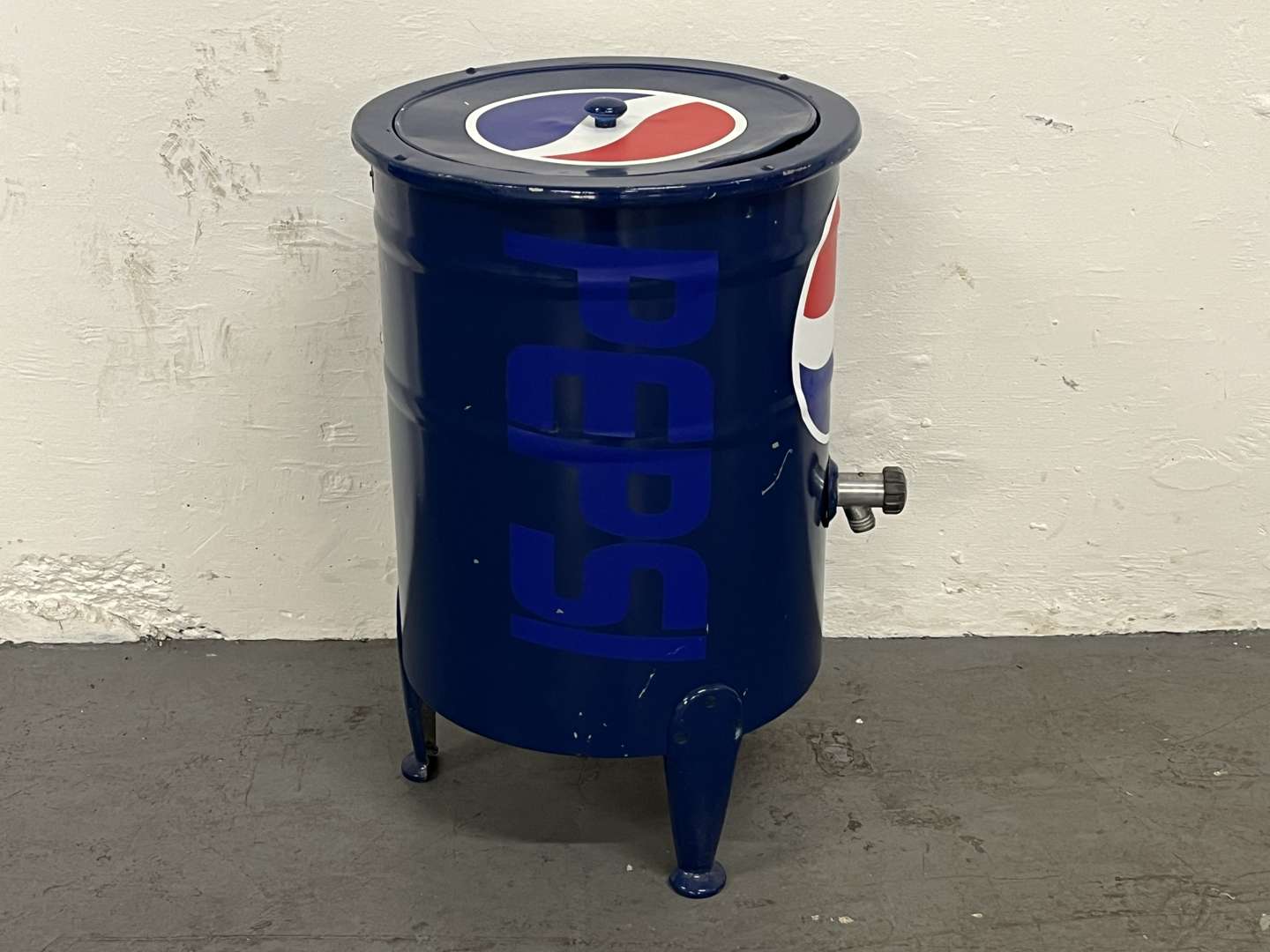 <p>Pepsi Liveried Water Boiler&nbsp;</p>