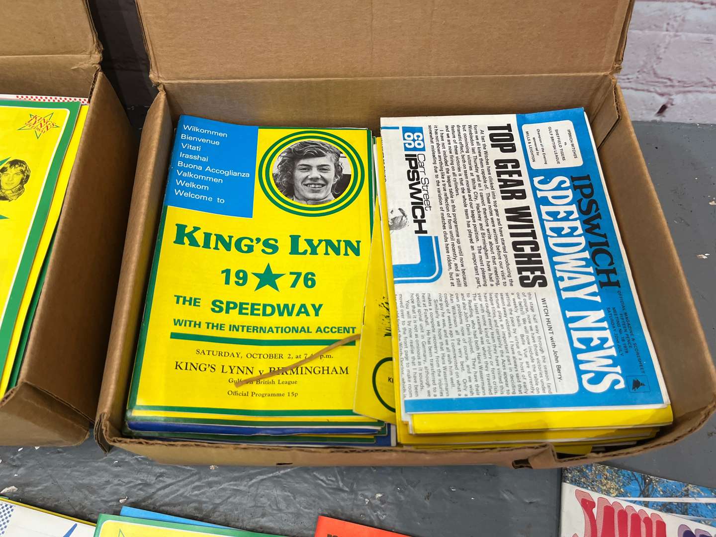 <p>Four Boxes 1970/80's Kings Lynn Speedway Programmes & Old Buff Log Books&nbsp;</p>