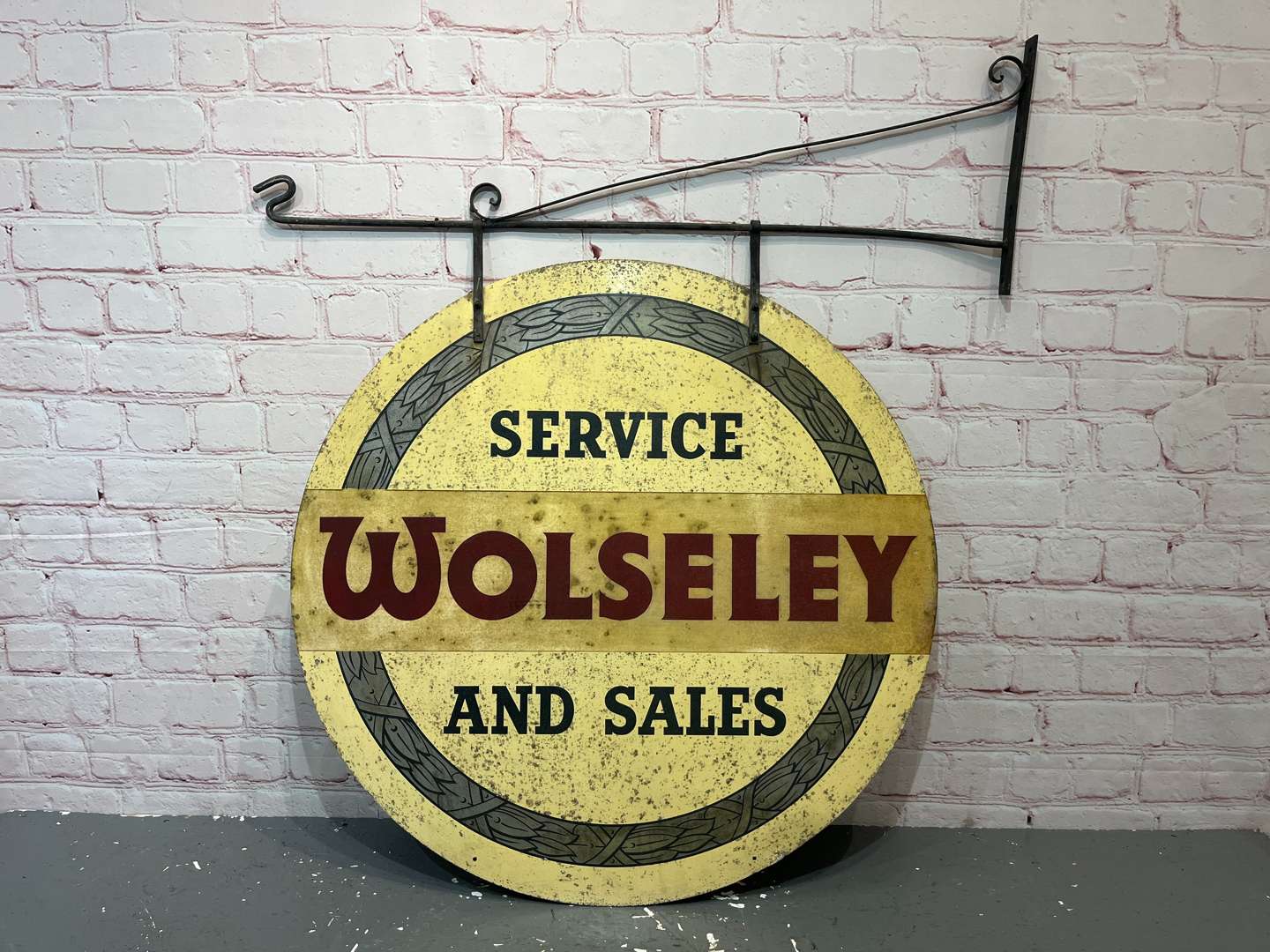 <p>Wolseley Service & Sales Aluminium Wall Mounted Swinging Sign By Franco</p>