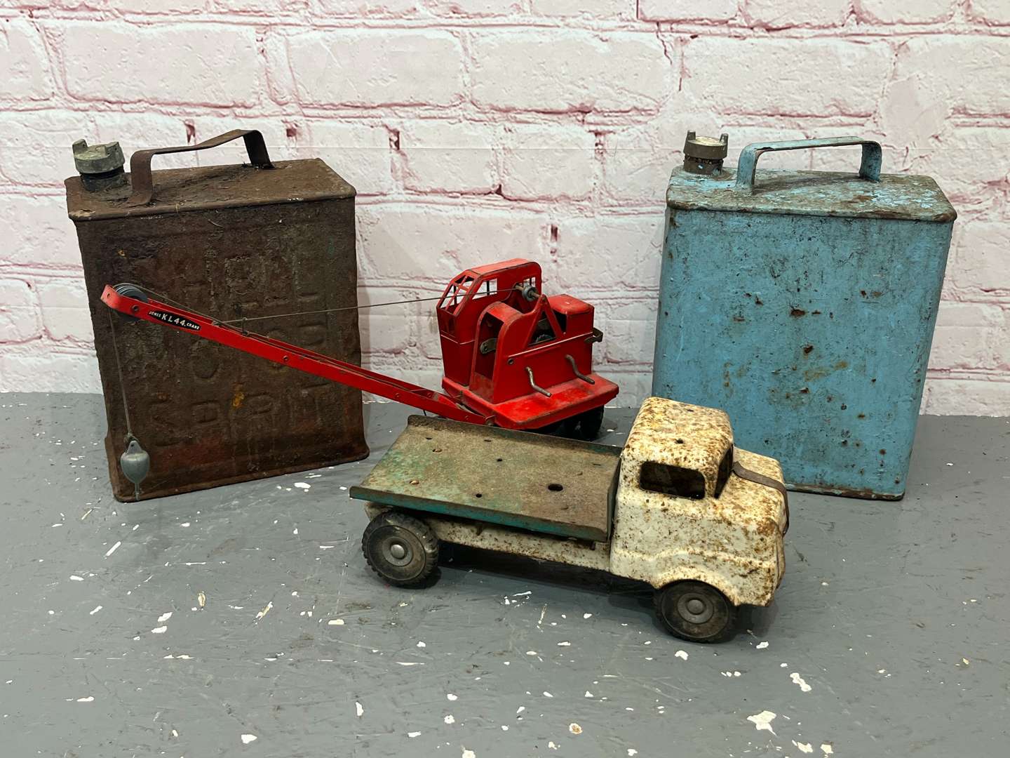 <p>Tri-Ang Truck & Crane Together With Two, Two Gallon Fuel Cans (4)</p>