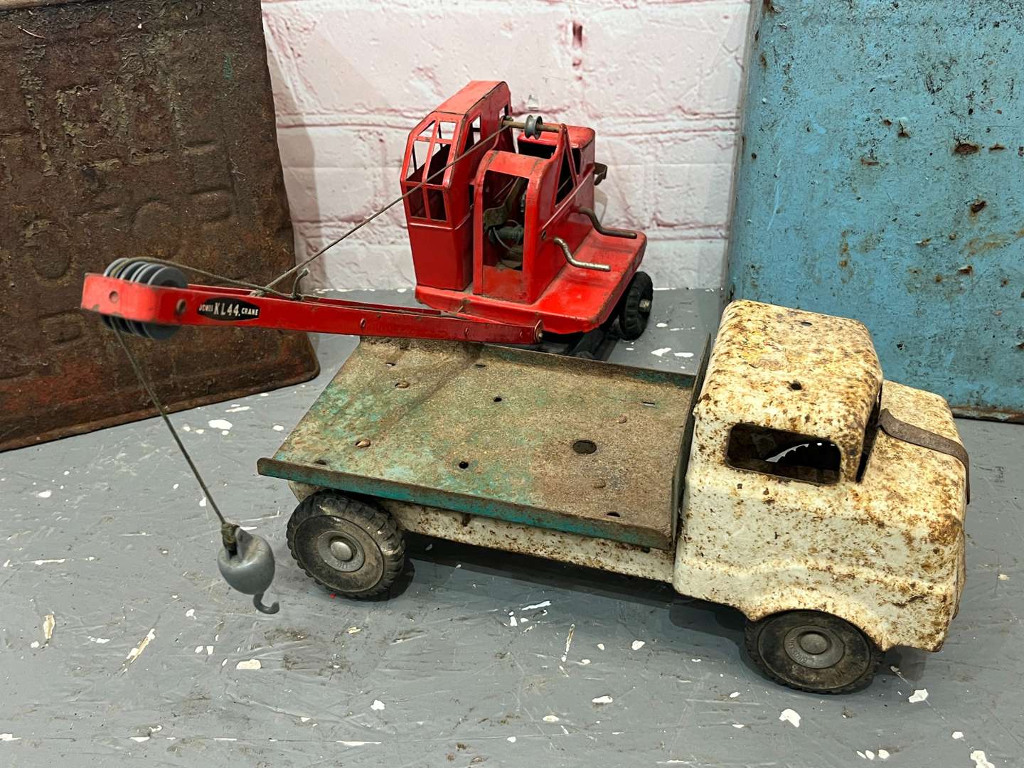 <p>Tri-Ang Truck & Crane Together With Two, Two Gallon Fuel Cans (4)</p>