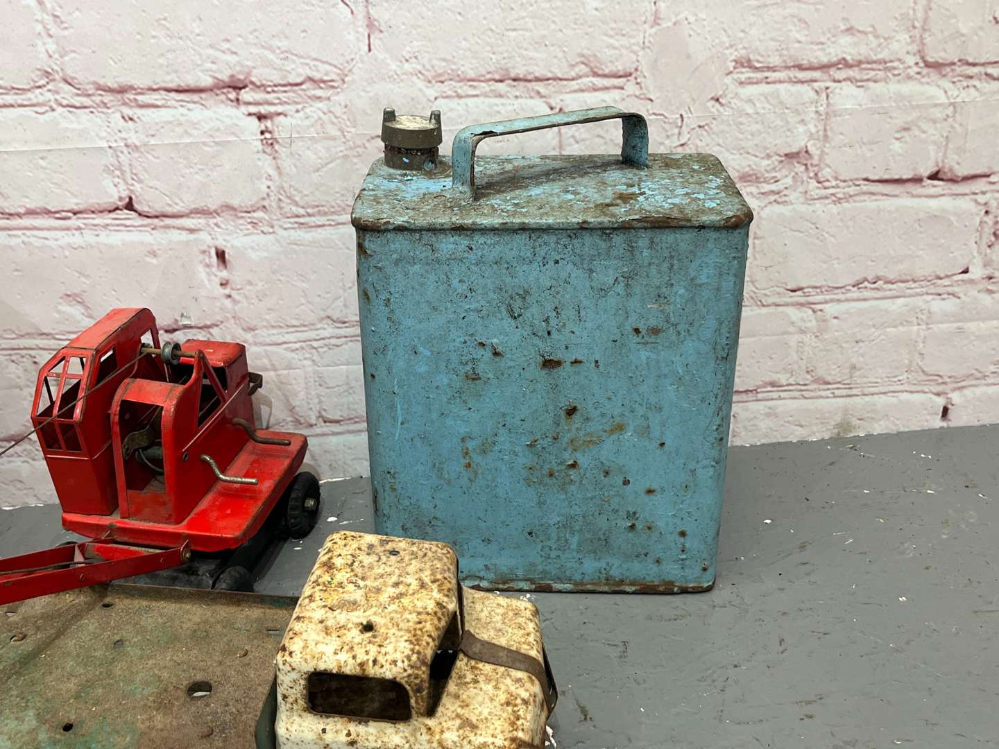 <p>Tri-Ang Truck & Crane Together With Two, Two Gallon Fuel Cans (4)</p>