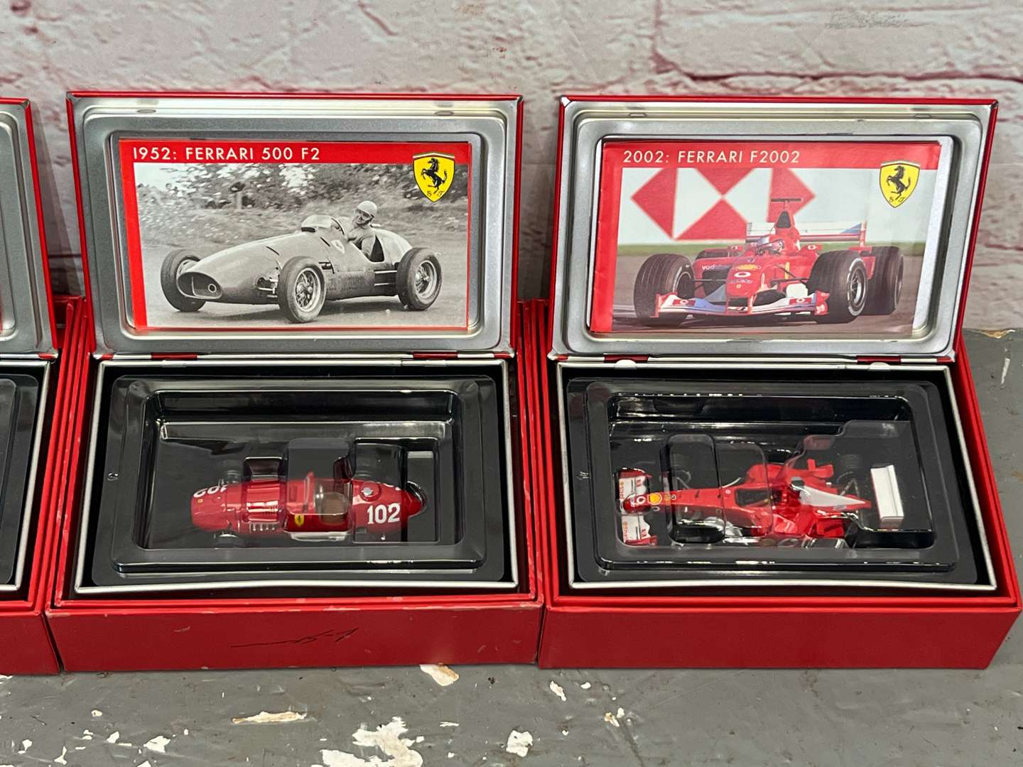 <p>Four Ferrari F1 ¼3 Scale Car By Hotwheels</p>