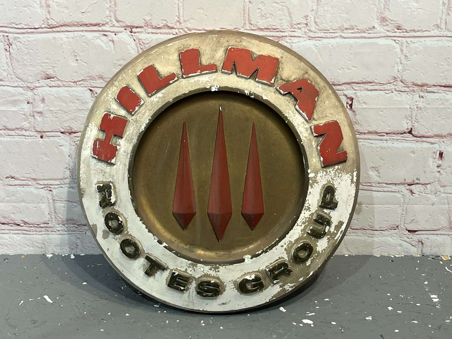 <p>Hillman Rootes Group Circular Plaster Plaque&nbsp;</p>