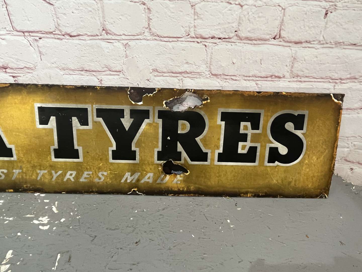 <p>India Tyres “The Finest Tyres Made” Enamel Sign</p>