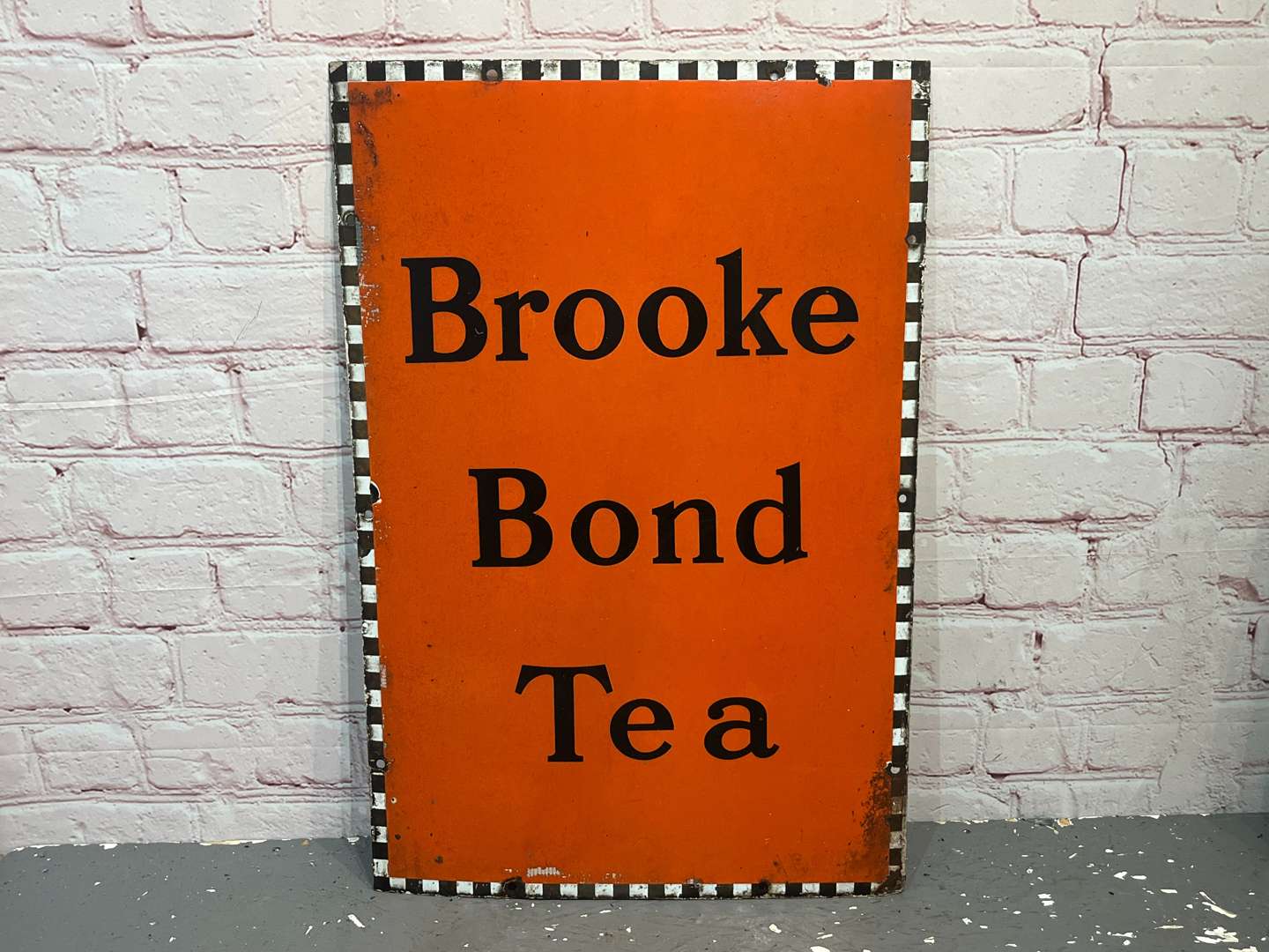 <p>Brooke Bond Tea Enamel Sign</p>