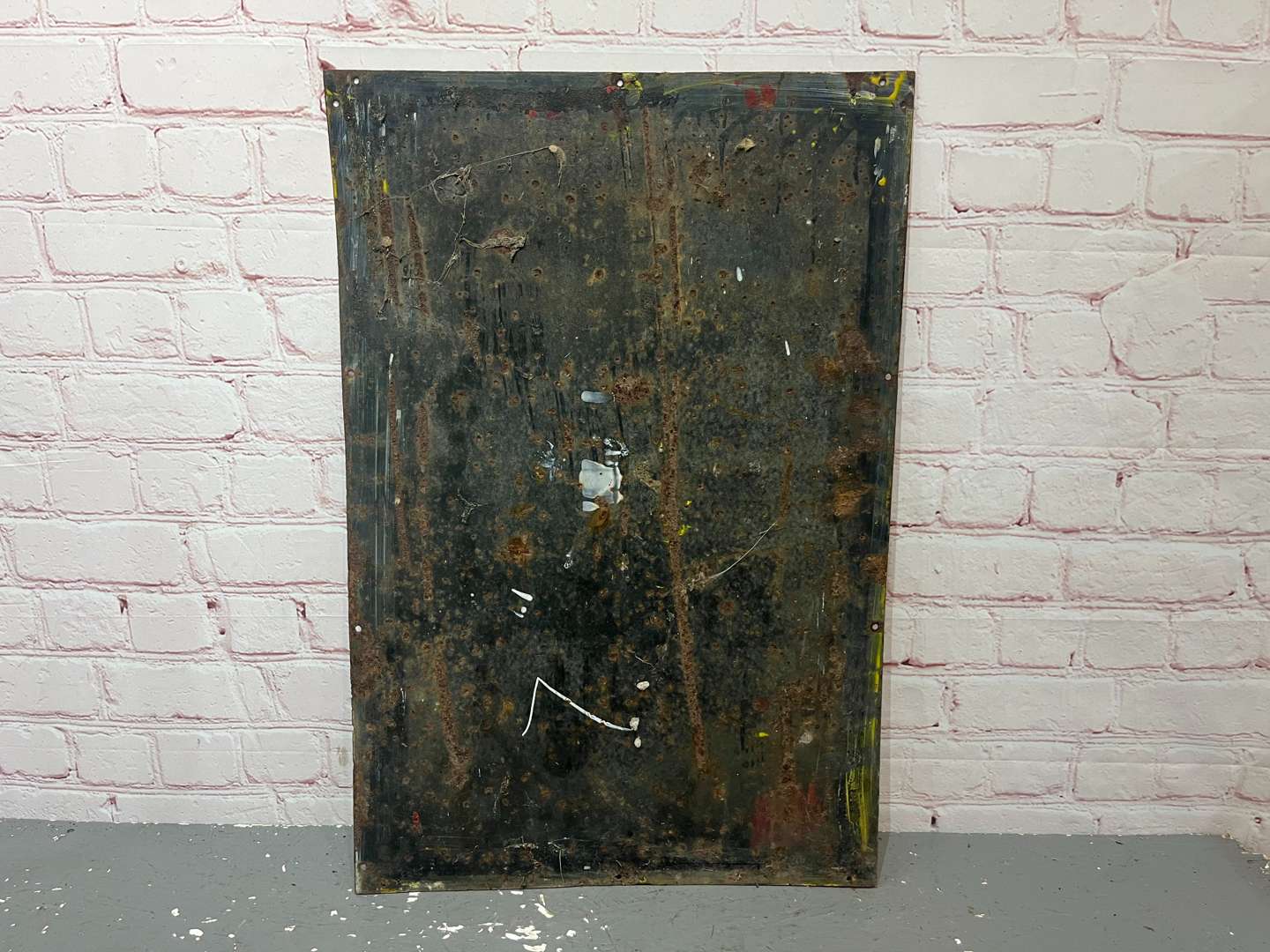 <p>Will's Gold Flake Cigarettes Enamel Sign</p>
