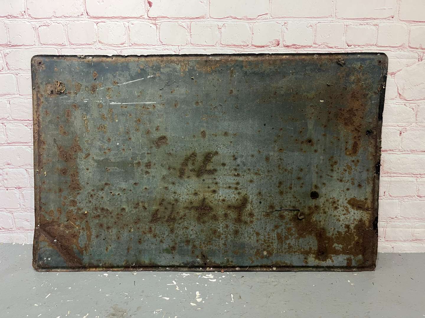 <p>Cleveland Discol Alcohol For Engine Power Enamel Sign&nbsp;</p>