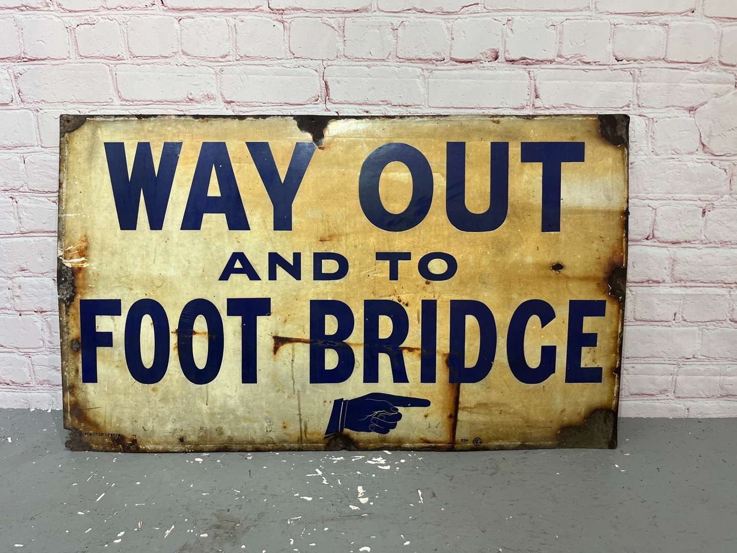 <p>Railway Way Out And To Foot Bridge Enamel Sign</p>