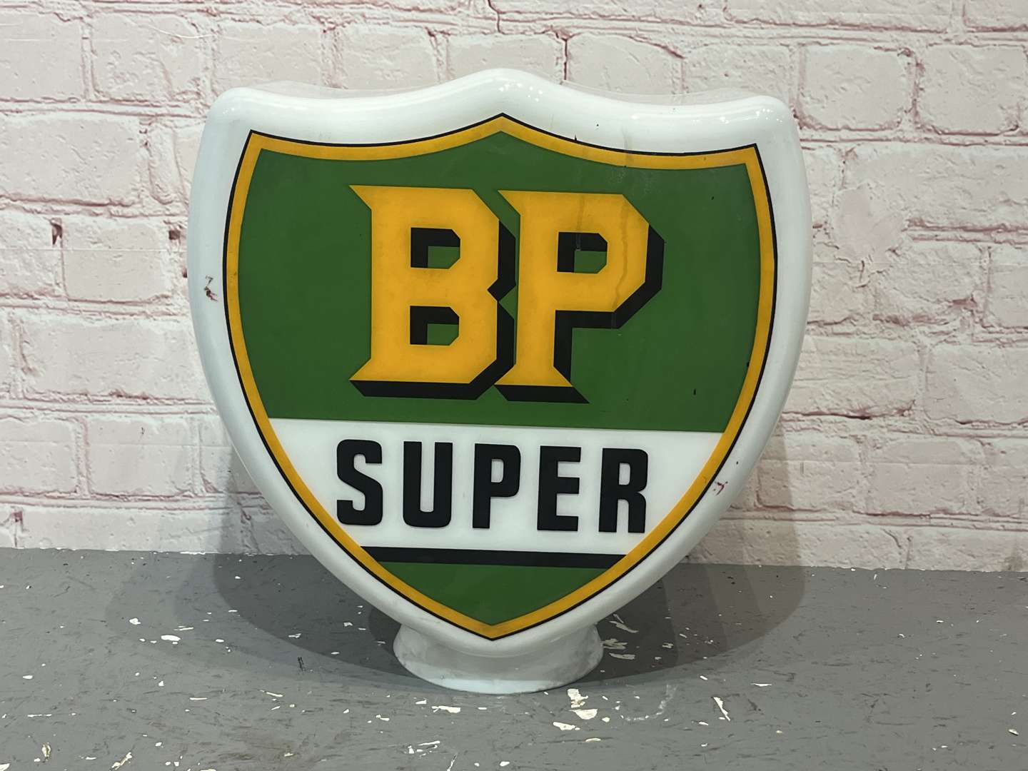 <p>BP Shield Shaped Original Glass Petrol Pump Globe</p>