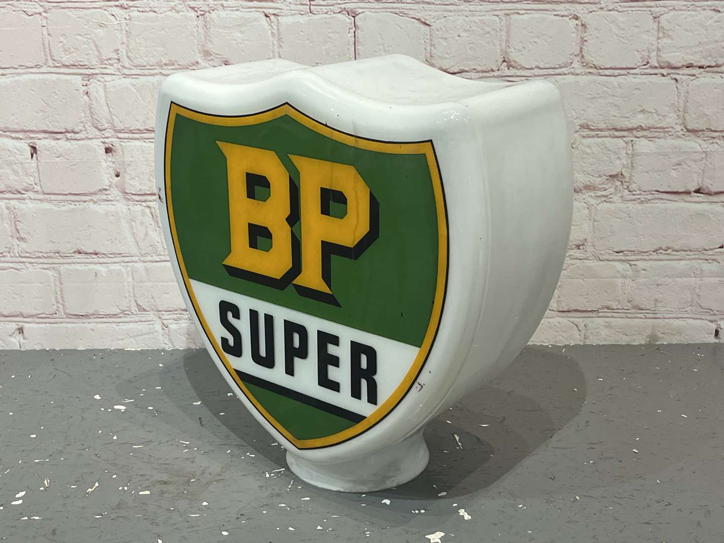 <p>BP Shield Shaped Original Glass Petrol Pump Globe</p>