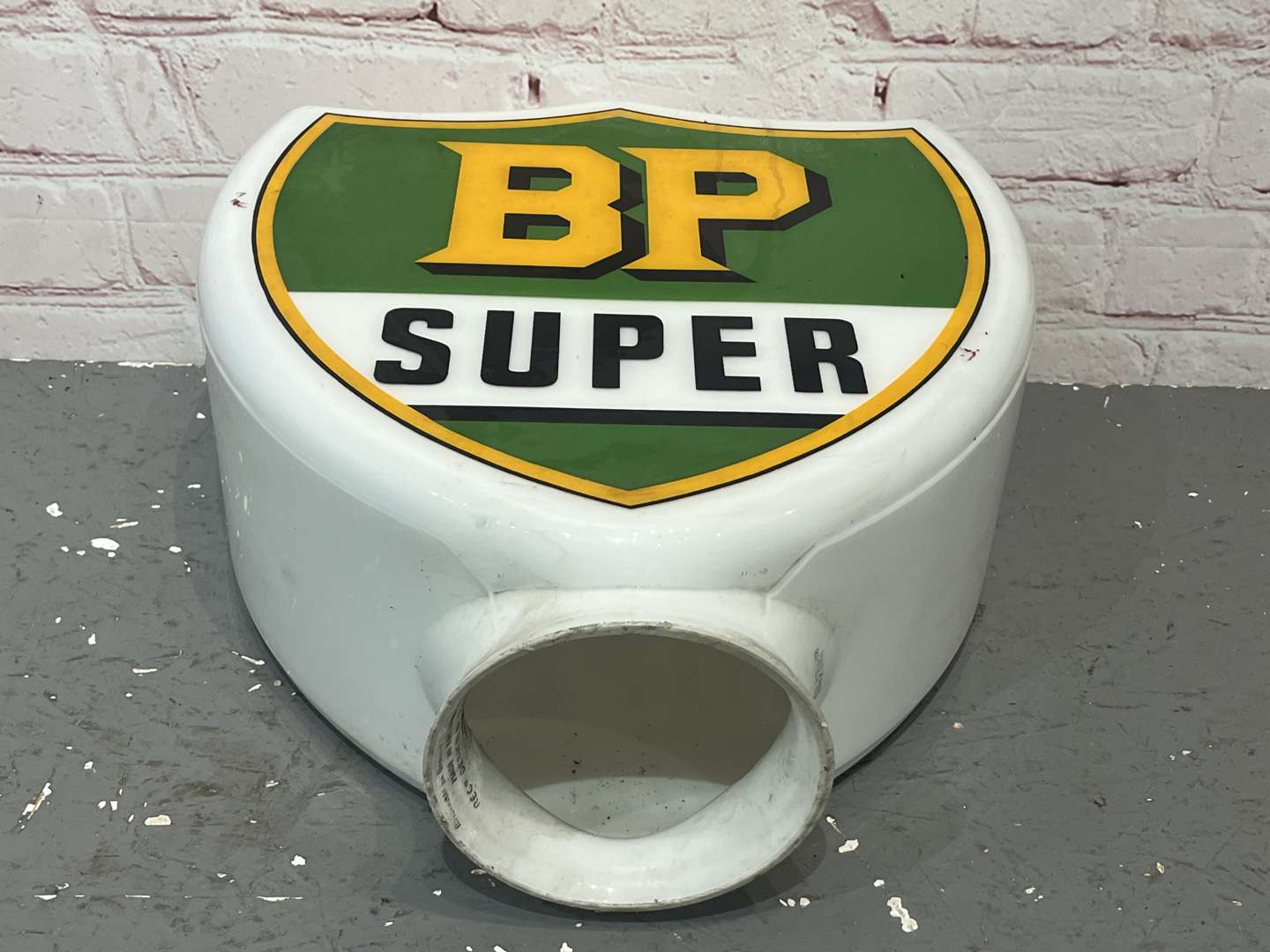 <p>BP Shield Shaped Original Glass Petrol Pump Globe</p>