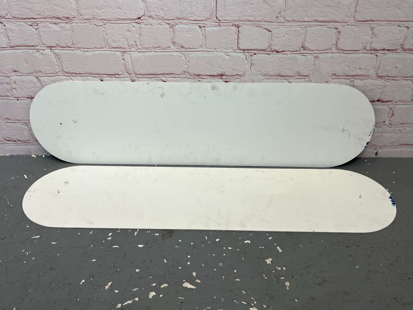 <p>Two Draper Tools Plastic Signs</p>