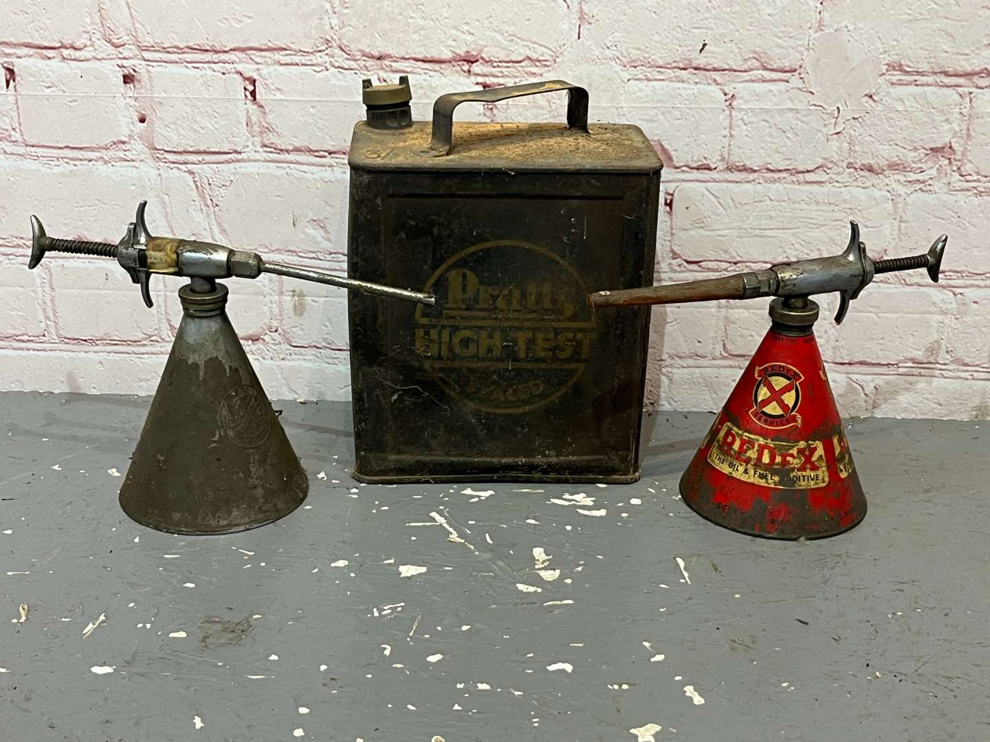 <p>Two Redex Conical Oil Cans & Pratts High Test Two Gallon Fuel Can (3)</p>
