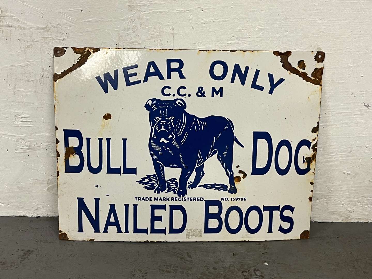 <p>Wear Only Bull Dog Nailed Boots Enamel Sign</p>