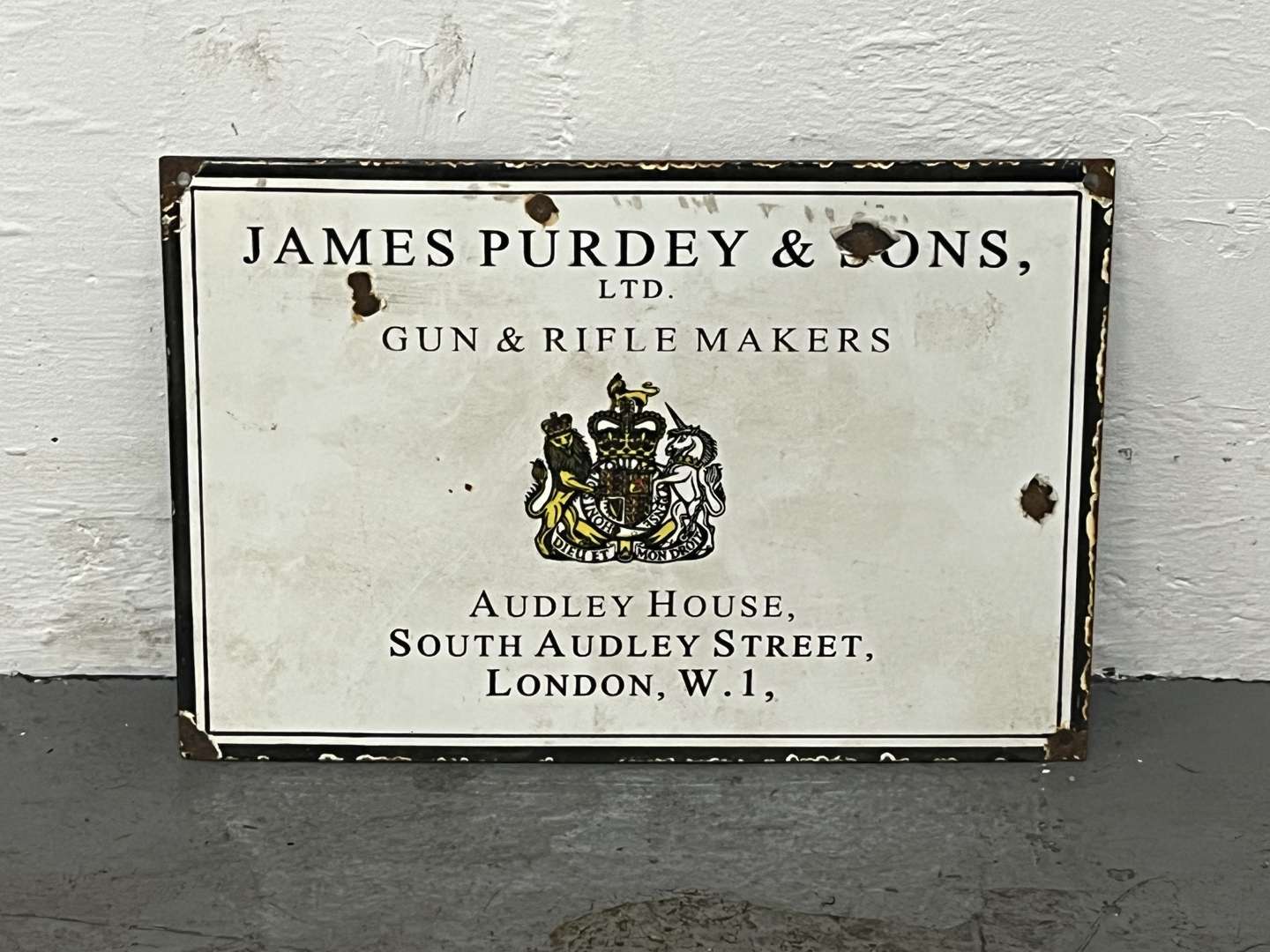 <p>James Purdey & Sons Ltd Gun & Rifle Makers Enamel Sign</p>