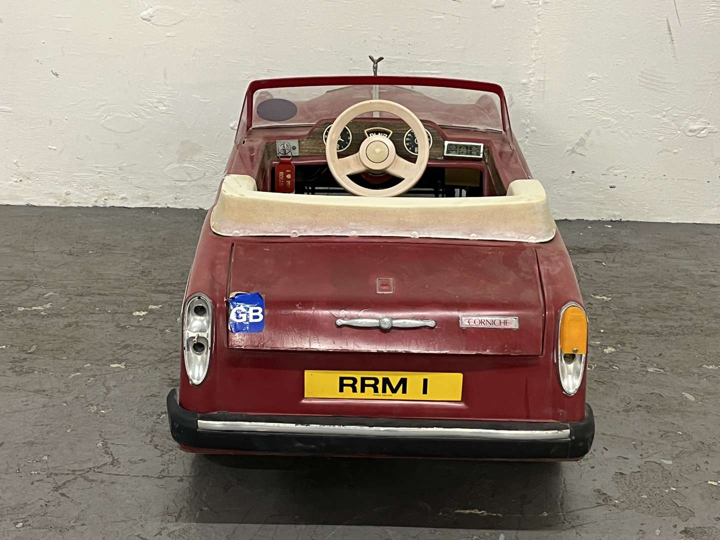 <p>Sharna By Tri-Ang Rolls Royce Corniche Childs Pedal Car</p>