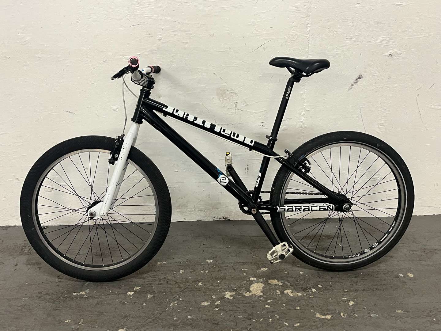 <p>Saracen BMX Bike</p>