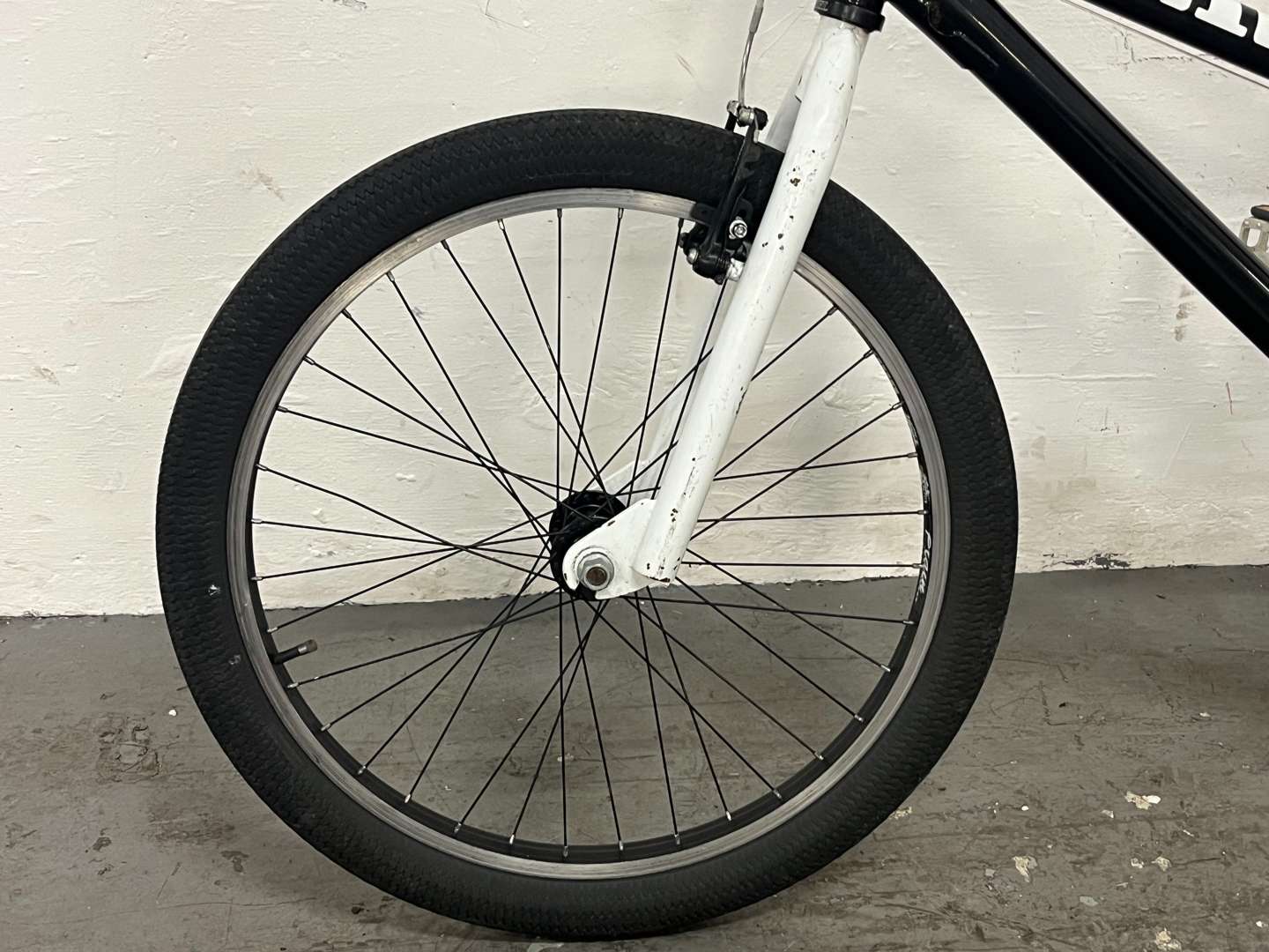 <p>Saracen BMX Bike</p>