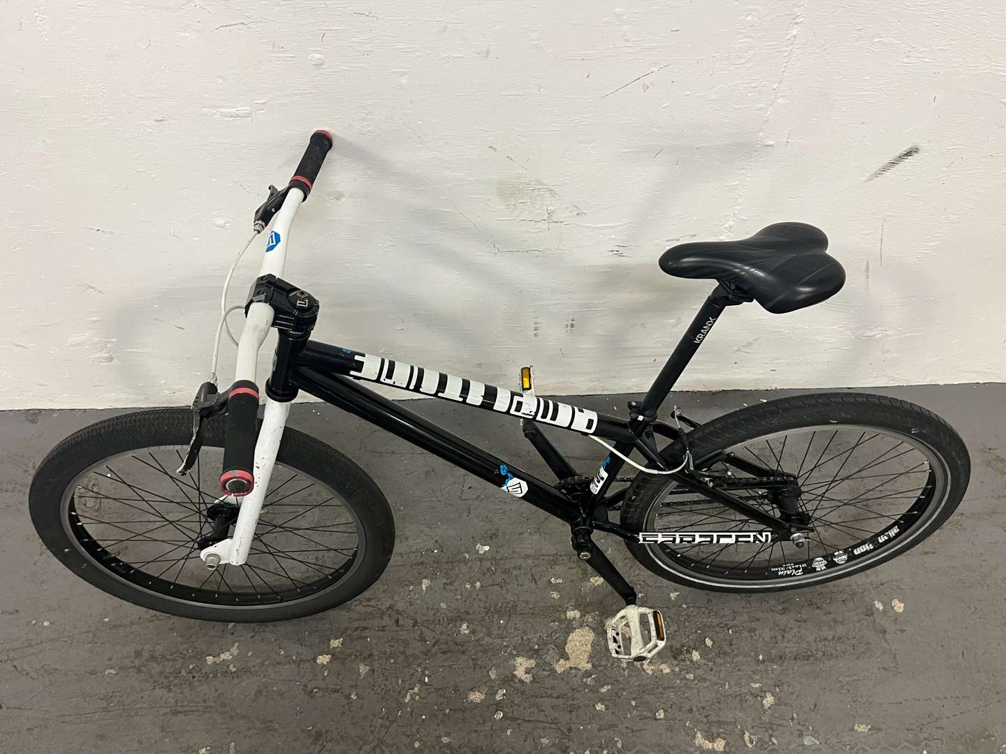 <p>Saracen BMX Bike</p>