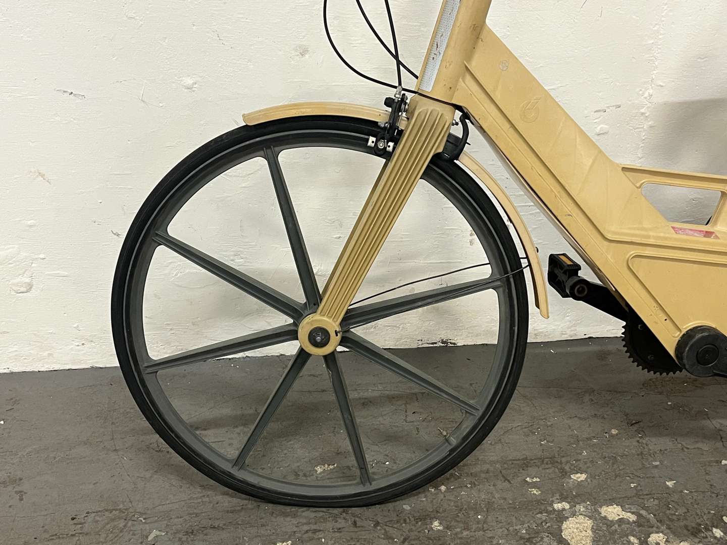 <p>Volvo Itera Moulded Plastic Bicycle&nbsp;</p>