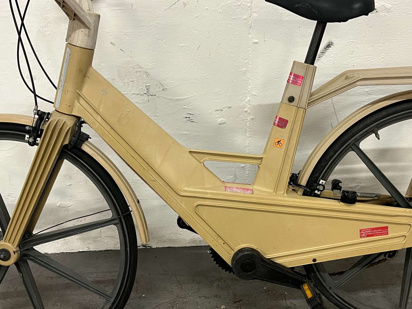 <p>Volvo Itera Moulded Plastic Bicycle&nbsp;</p>