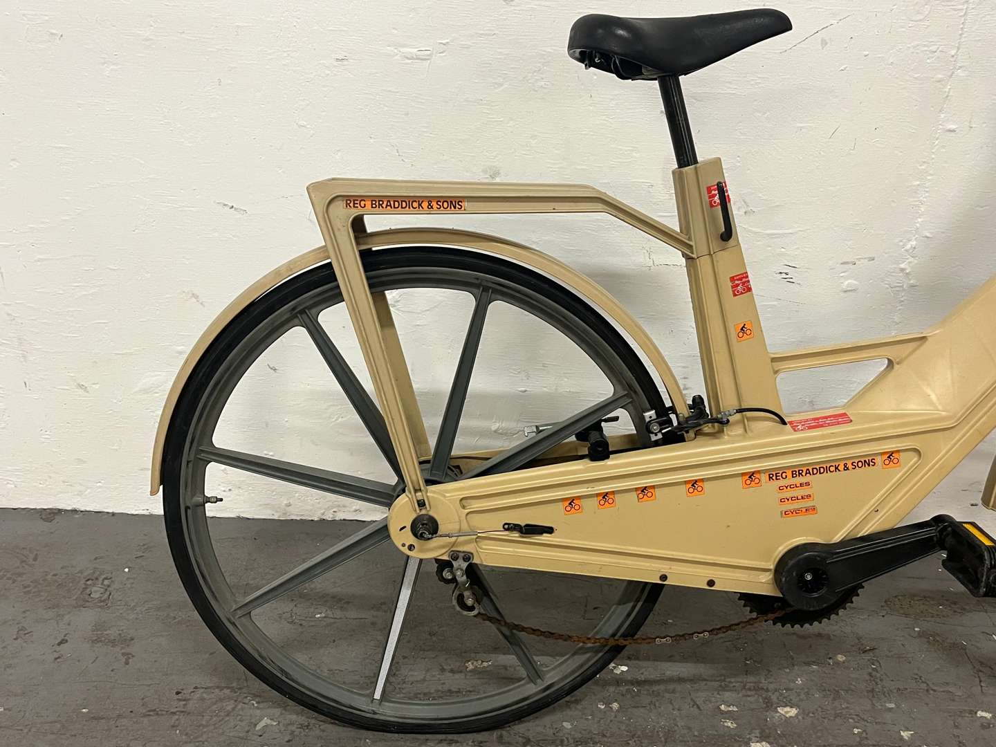 <p>Volvo Itera Moulded Plastic Bicycle&nbsp;</p>