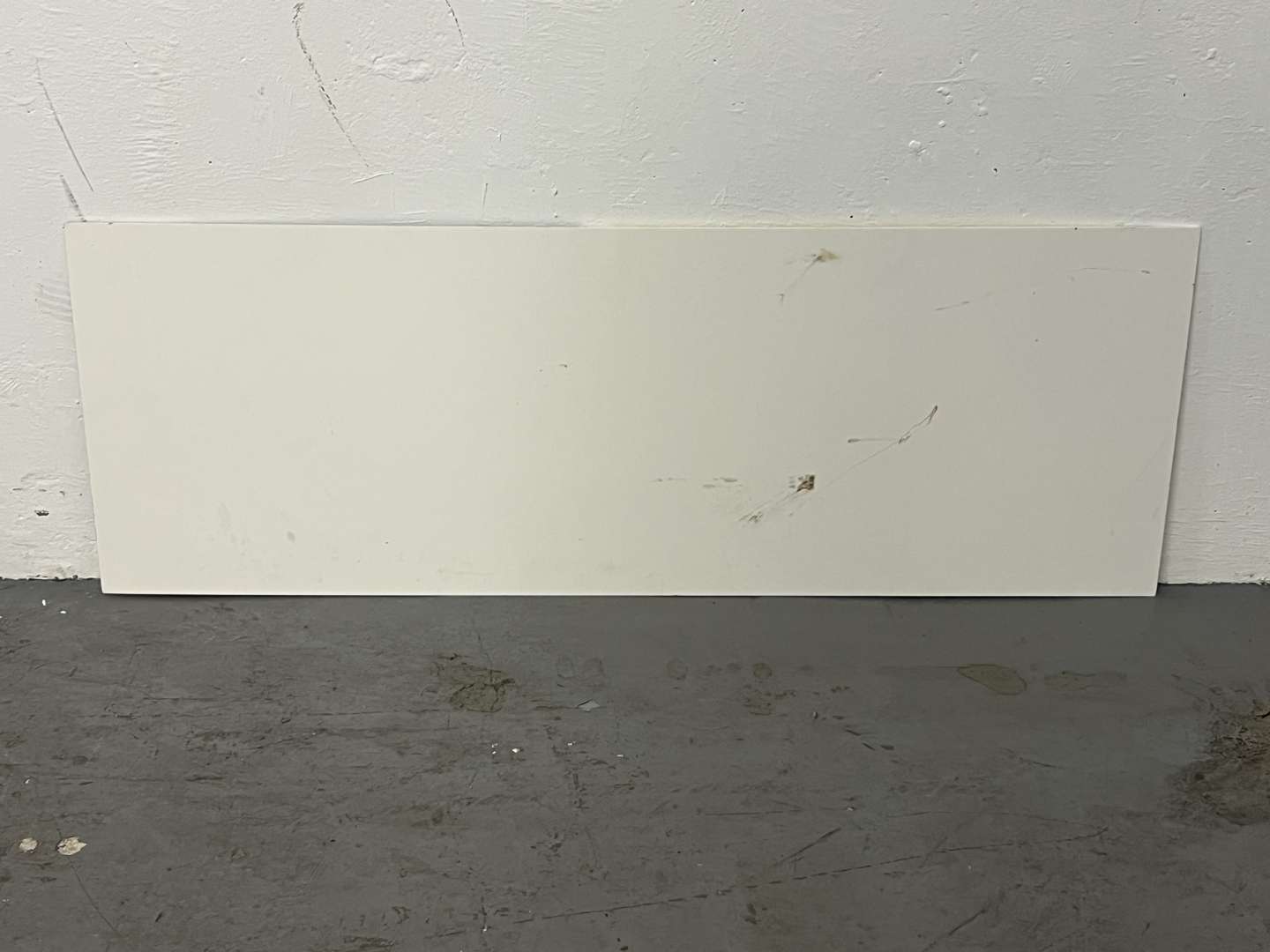 <p>Duckhams Stockist Sign On Plastic Board</p>