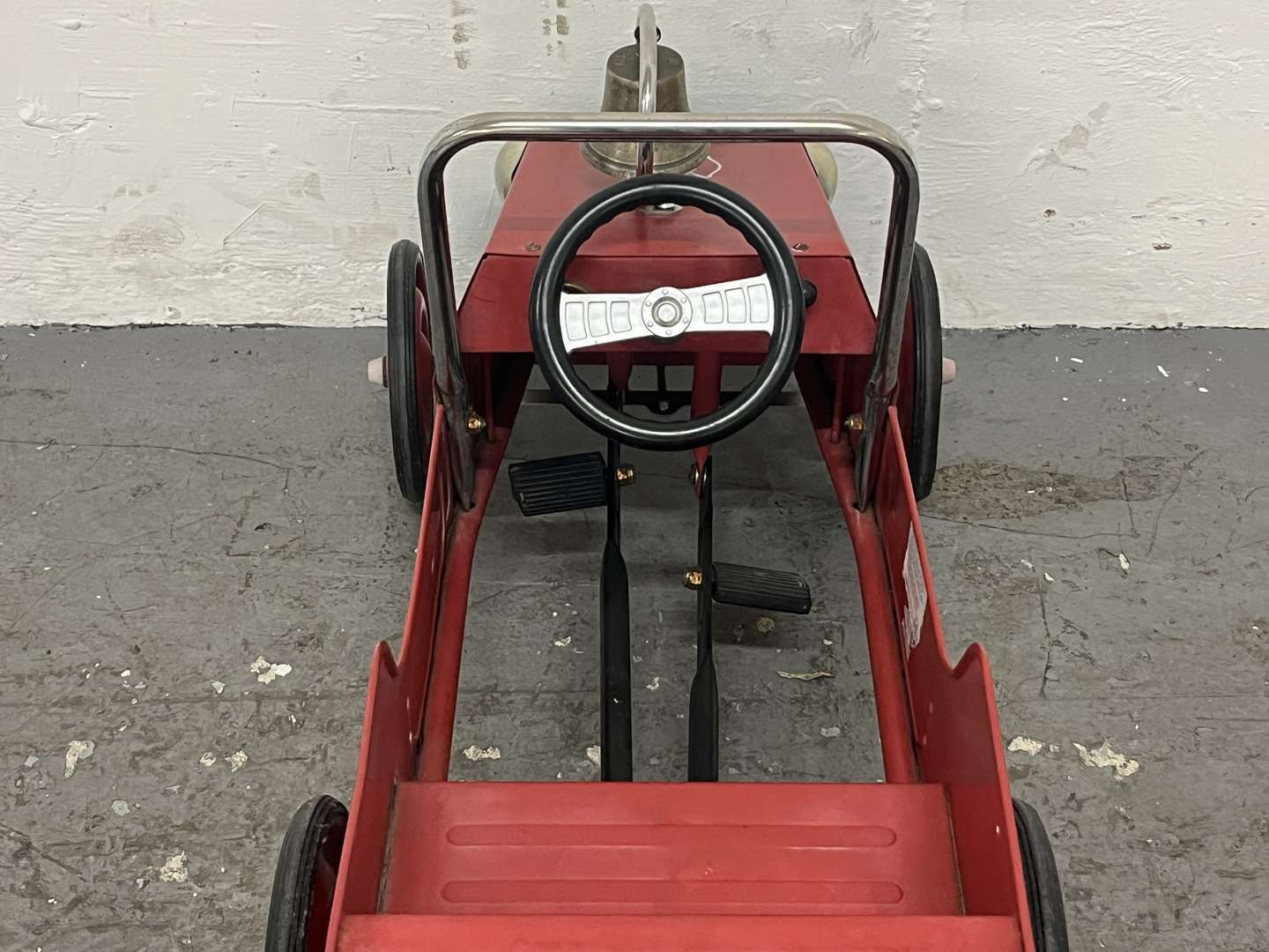 <p>Tin Plated Childs Pedal Fire Engine</p>