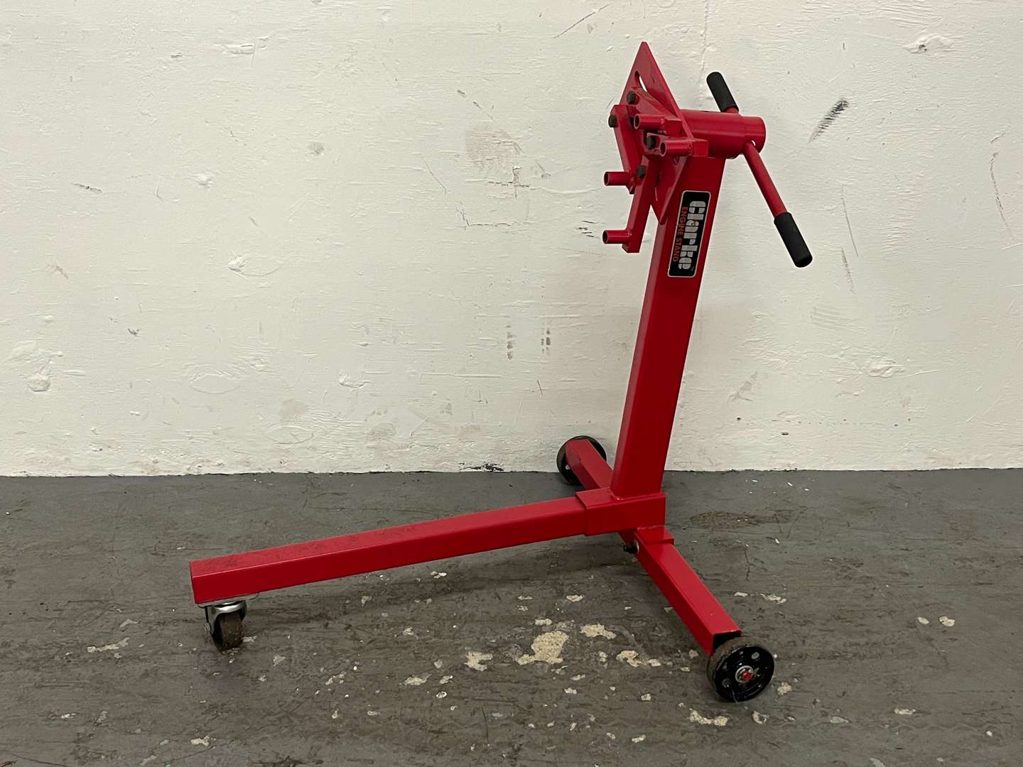 <p>Clarke 227KG Engine Stand</p>